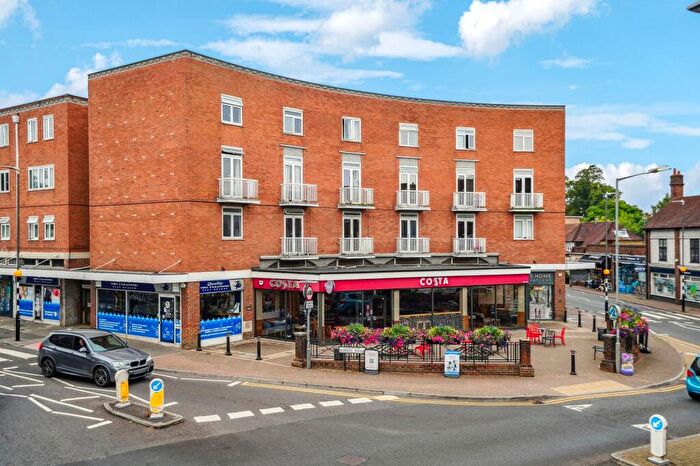 1 Bedroom Flat For Sale In Burkes Road, Beaconsfield, HP9