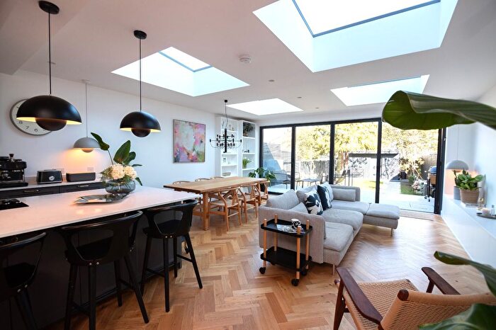 5 Bedroom Terraced House For Sale In Harlesden Gardens, Harlesden, London, NW10