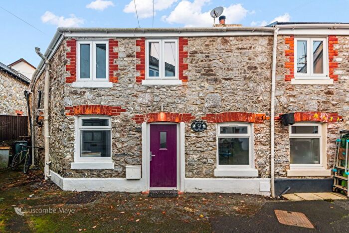 2 Bedroom Cottage For Sale In Fore Street, Buckfastleigh, TQ11
