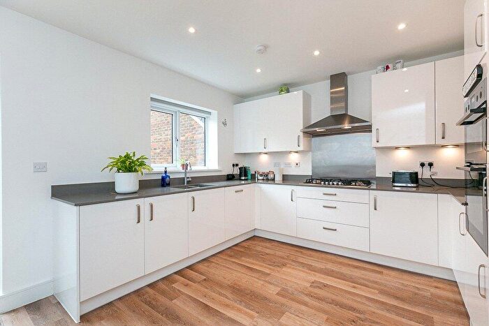 3 Bedroom Detached House For Sale In Dancy Road, Copthorne, Crawley, West Sussex, RH10