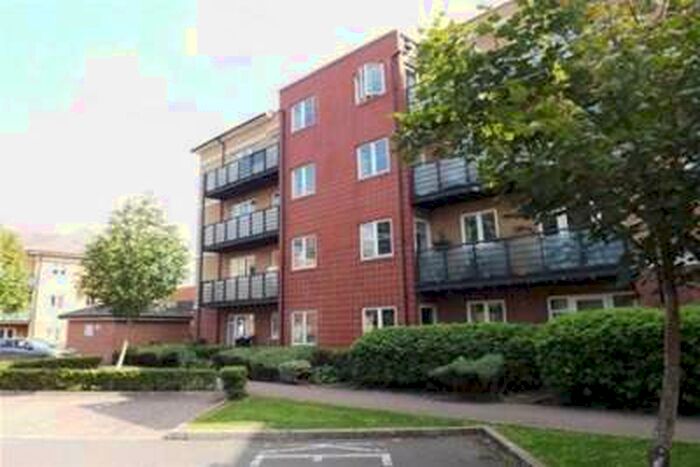 2 Bedroom Flat To Rent In The Parklands, Dunstable LU5