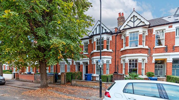 1 Bedroom Flat For Sale In Adelaide Road, London, W13