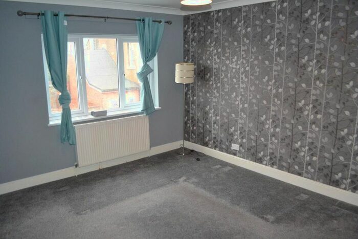 1 Bedroom Flat To Rent In Malthouse Court, Tipton Street, Sedgley, Dudley DY3