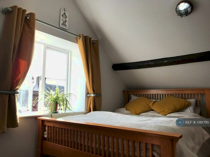 Studio To Rent In The Old Bakehouse B, Wotton-Under-Edge, GL12