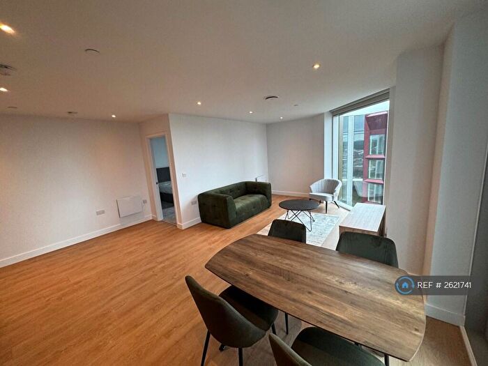2 Bedroom Flat To Rent In Dantzic Street, Manchester, M4