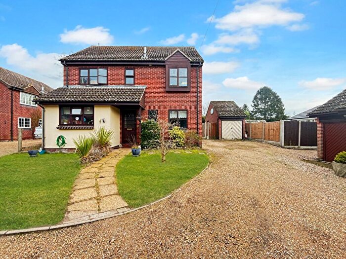 4 Bedroom Detached House For Sale In Conifer Close, Alresford, Colchester, CO7