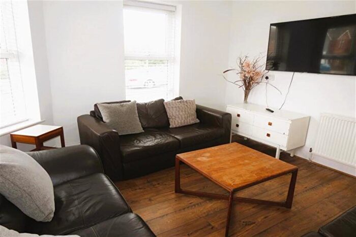 6 Bedroom House To Rent In Bedroom Semi Detached House In Winton, BH9