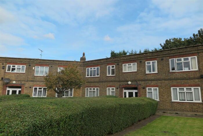 2 Bedroom Apartment To Rent In Bestwood Street, London, SE8