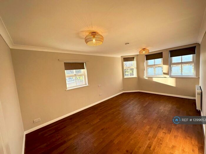 1 Bedroom Flat To Rent In Cadogan Terrace, London, E9