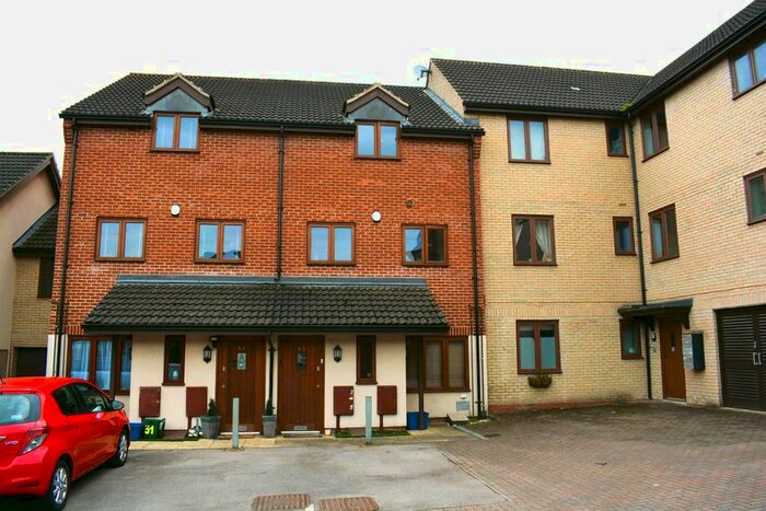 2 Bedroom Flat To Rent In Laxfield Drive, Broughton, Milton Keynes, MK10