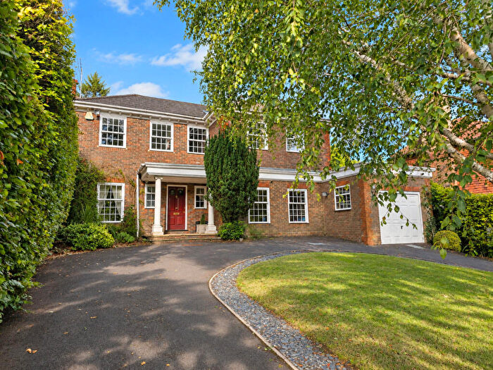 4 Bedroom Detached House For Sale In Dome Hill, Caterham, CR3
