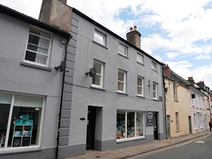 1 Bedroom Flat To Rent In Lion Street, Brecon, Powys., LD3