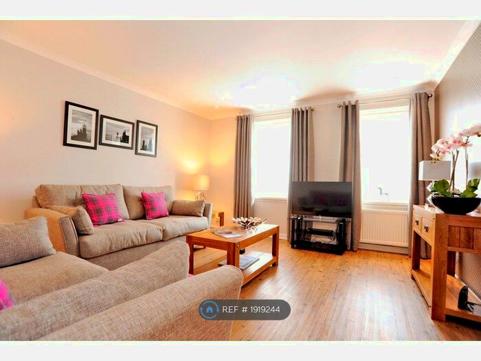 2 Bedroom Flat To Rent In Claremont Gardens, Aberdeen, AB10