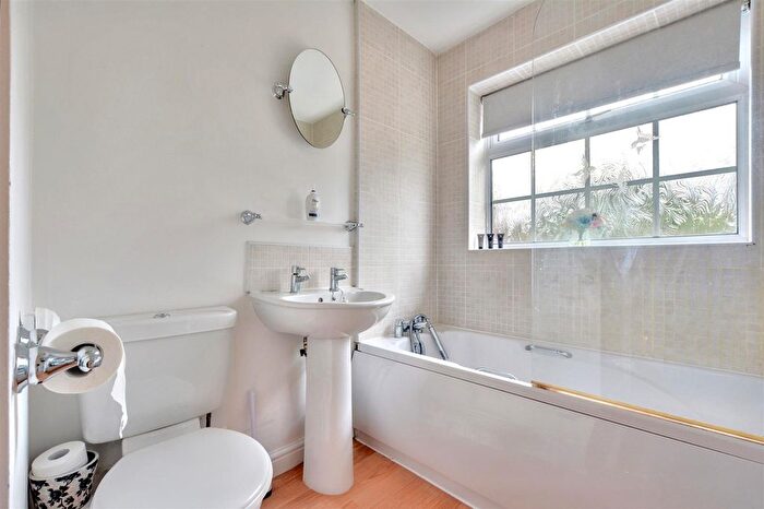 2 Bedroom End Terrace House For Sale In Canonbie Close, Arnold, Nottingham, NG5