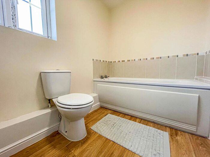 2 Bedroom Apartment To Rent In Thursday Street, Swindon, Wiltshire, SN25