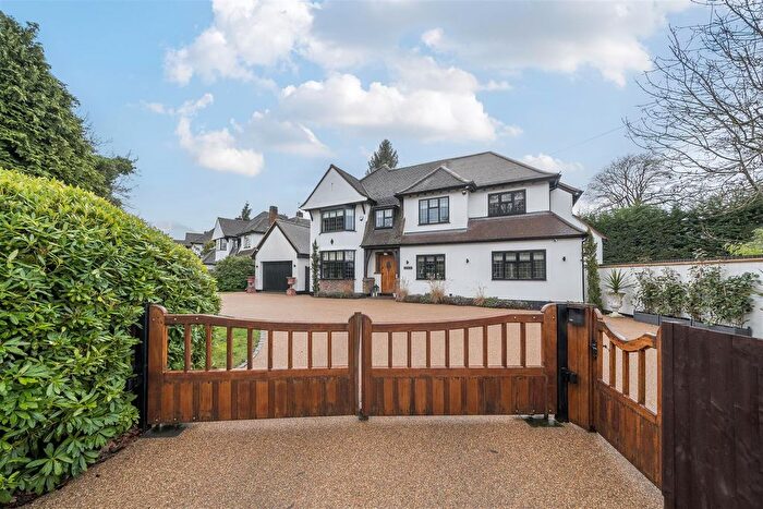 4 Bedroom Detached House For Sale In Chislehurst Road, Petts Wood, Orpington, BR5