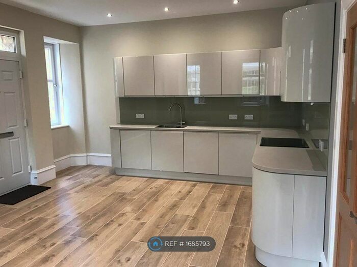 1 Bedroom Flat To Rent In Fergus Drive, Glasgow, G20