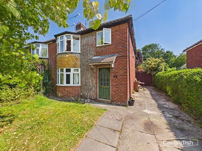3 Bedroom Semi-Detached House For Sale In Hillside Crescent, Mold, CH7
