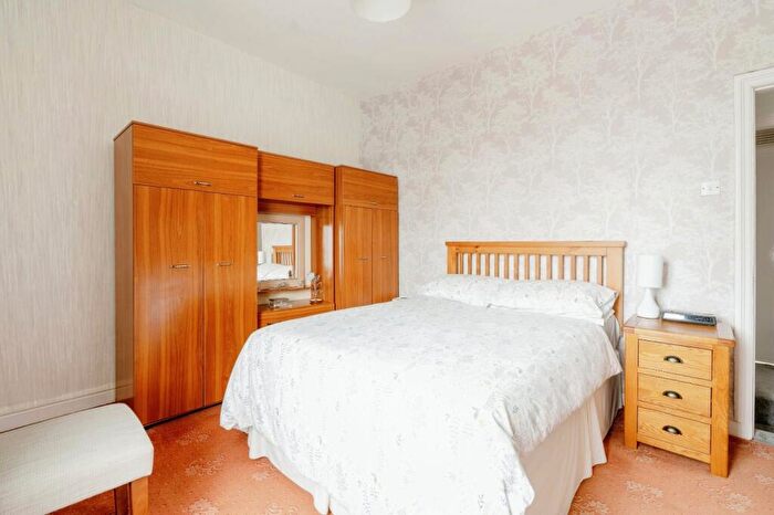 2 Bedroom Terraced House To Rent In Lyndhurst Road, Burnley, Lancashire, BB10