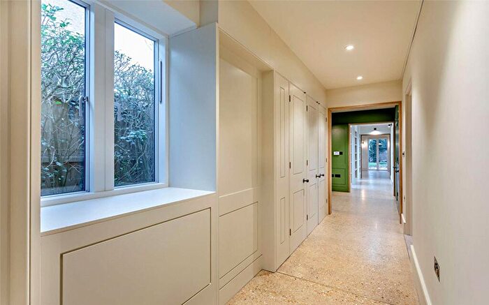 2 Bedroom Bungalow To Rent In Grantchester Road, Cambridge, CB3