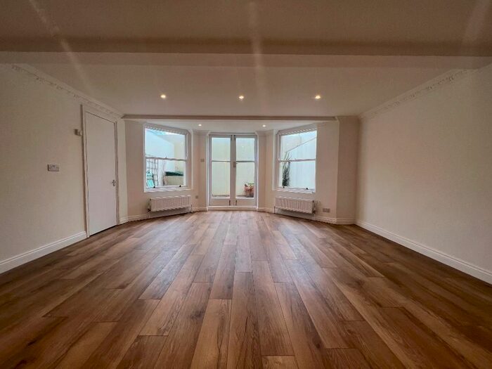 Studio To Rent In Kings Road, Brighton, BN1