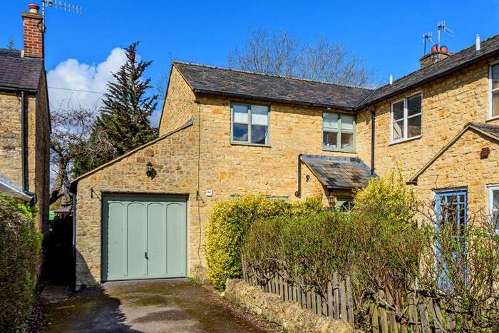 3 Bedroom Semi-Detached House To Rent In Shipton-under-wychwood, Oxfordshire, OX7