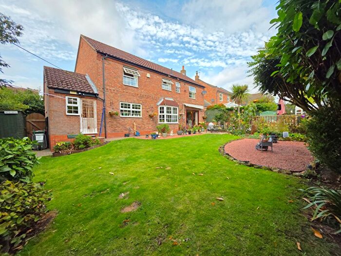 3 Bedroom Detached House For Sale In Crackle Hill, Westwoodside, DN9