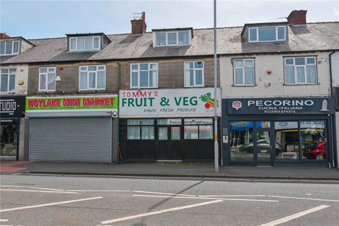 2 Bedroom Flat For Sale In Hoylake Road, Moreton, Wirral, CH46