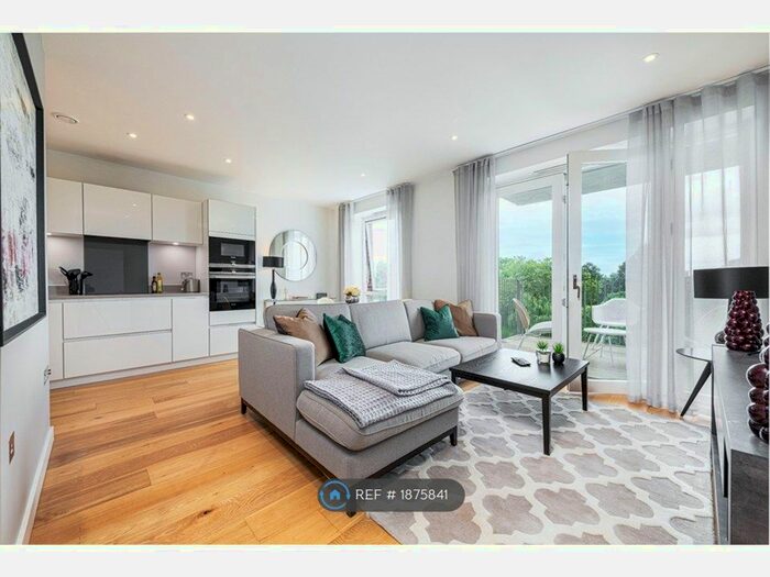 1 Bedroom Flat To Rent In Monarch Square, London, SW11