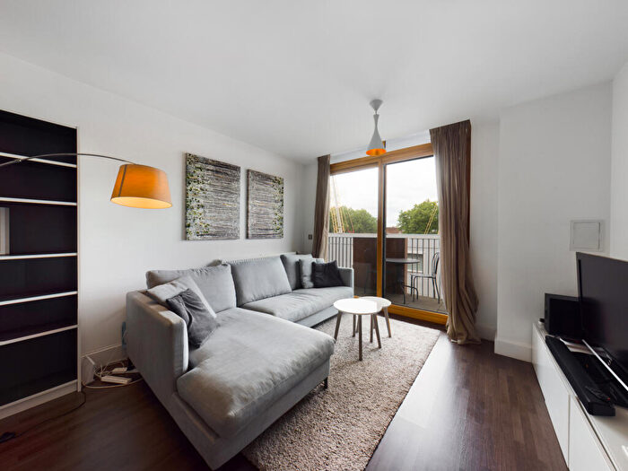 1 Bedroom Flat To Rent In Leeward Court, - Yeoman Street, SE8