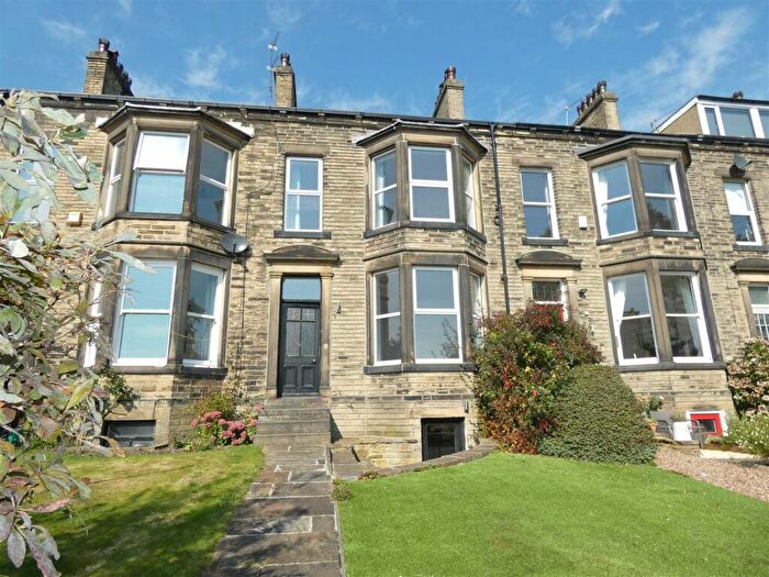 4 Bedroom Terraced House To Rent In Rock Terrace, Hipperholme, Halifax, HX3