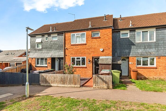 3 Bedroom Terraced House For Sale In Brooke Green, Wellingborough, NN8