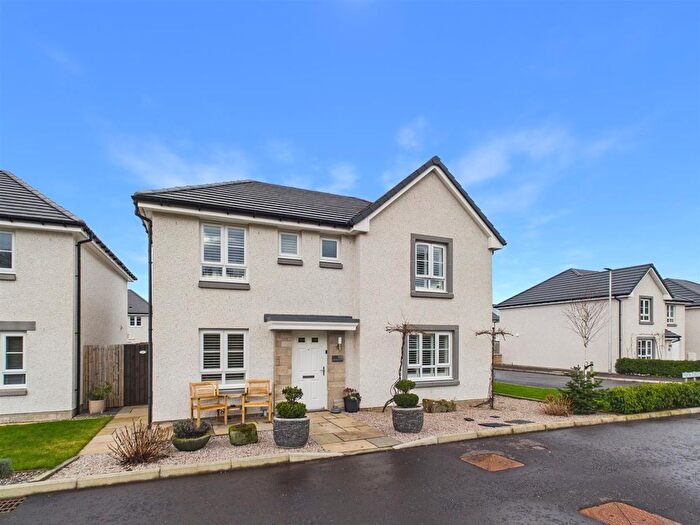 4 Bedroom Detached House For Sale In Preta Street, Huntingtower, Perth, PH1