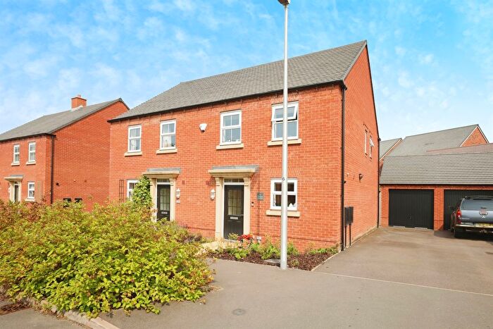 3 Bedroom Semi-Detached House For Sale In Keepers Meadow, Long Itchington, Southam, CV47