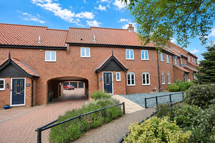 3 Bedroom Terraced House For Sale In Garnett Drive, Norwich, NR9
