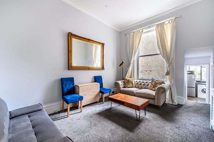 2 Bedroom Flat To Rent In Finborough Road, Chelsea, London, SW10