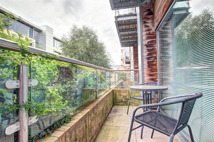 1 Bedroom Apartment To Rent In Grove Park Oval, Gosforth, Newcastle Upon Tyne, NE3