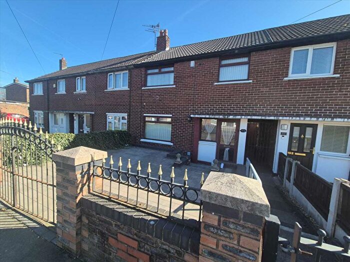 3 Bedroom Terraced House To Rent In Royal Avenue, Widnes, WA8