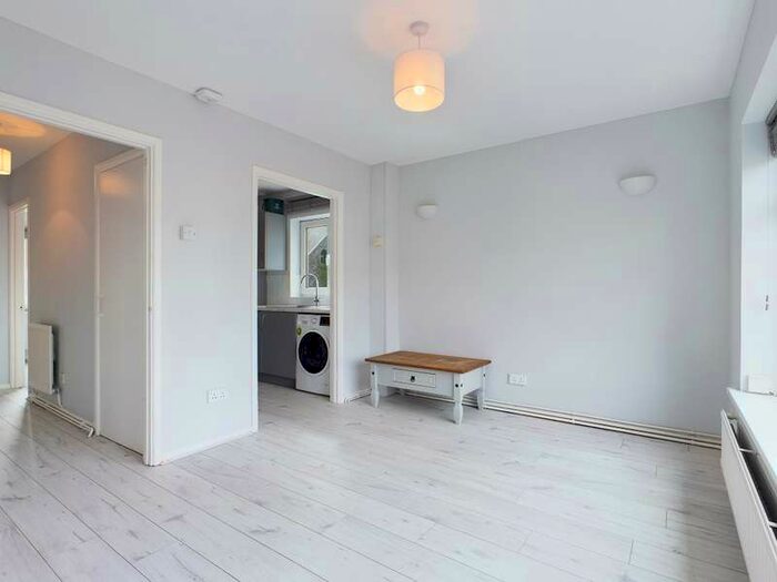 1 Bedroom Property To Rent In Bishopston Road Bishopston, Swansea, SA3