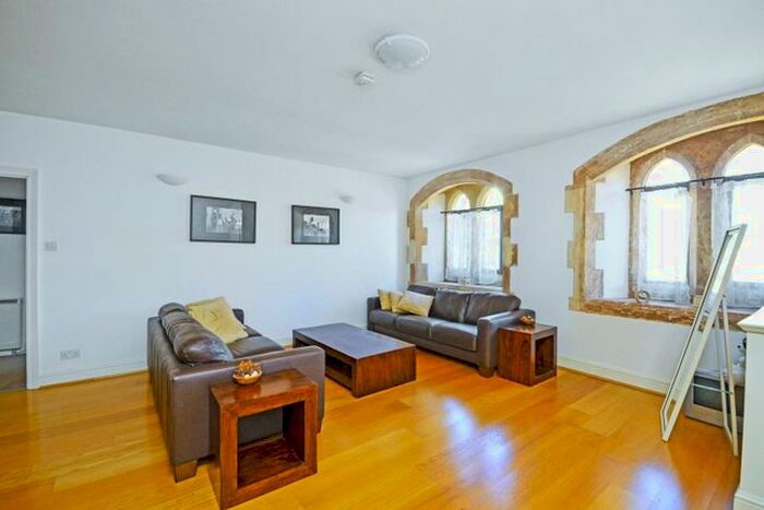 1 Bedroom Flat To Rent In Kew Road, Richmond, TW9