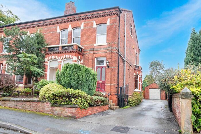 6 Bedroom Semi-Detached House For Sale In Sunnyside, S81