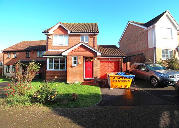 3 Bedroom Detached House To Rent In Casher Road, Maidenbower, Crawley, RH10