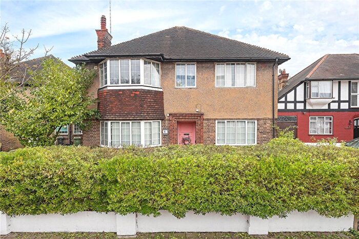 2 Bedroom Maisonette For Sale In Blairderry Road, London, SW2