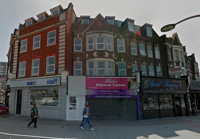 1 Bedroom Flat To Rent In Cranbrook Road, Gants Hill, Essex, IG2