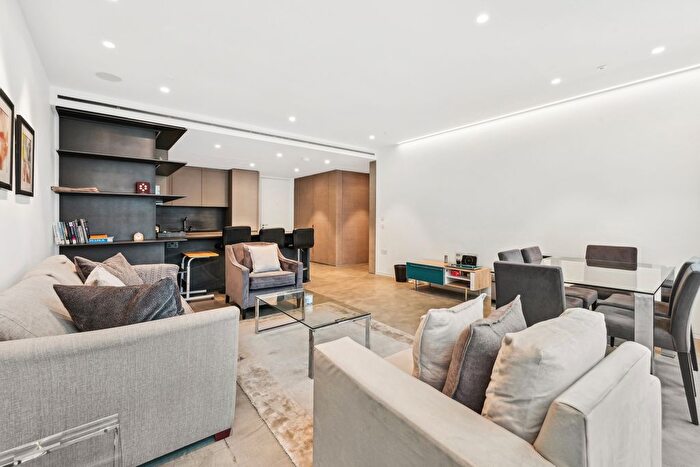 2 Bedroom Flat To Rent In Buckingham Palace Road, Westminster, SW1W