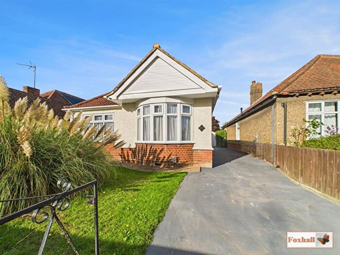 3 Bedroom Detached Bungalow For Sale In Severn Road, Ipswich, IP3