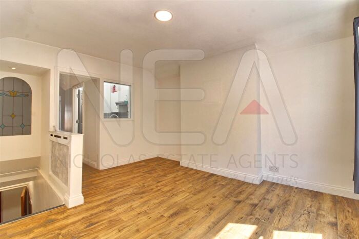 1 Bedroom Flat To Rent In London Road, Reading, Berkshire, RG1