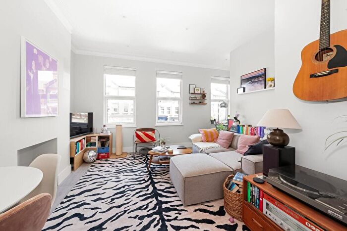 2 Bedroom Flat For Sale In Honor Oak Park, Forest Hill, London, SE23