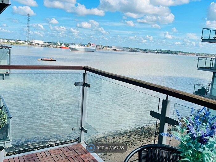 2 Bedroom Flat To Rent In Clovelly Place, Greenhithe, DA9