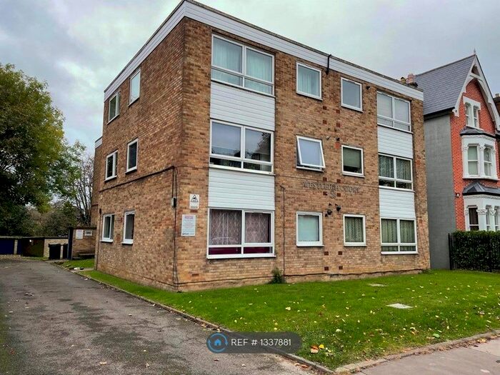 1 Bedroom Flat To Rent In Westleigh Court, South Croydon, CR2